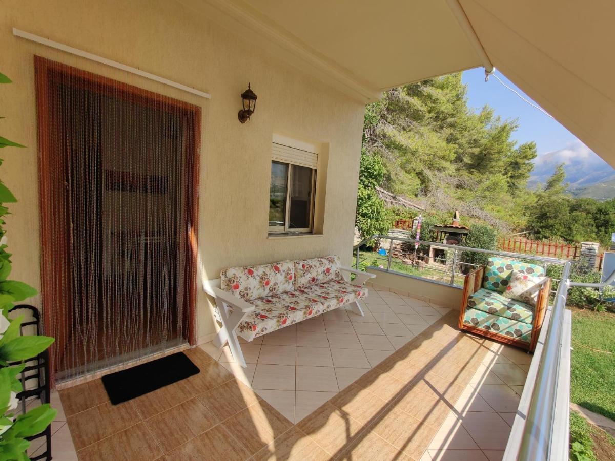 Vasil Mertiri Apartment Himare