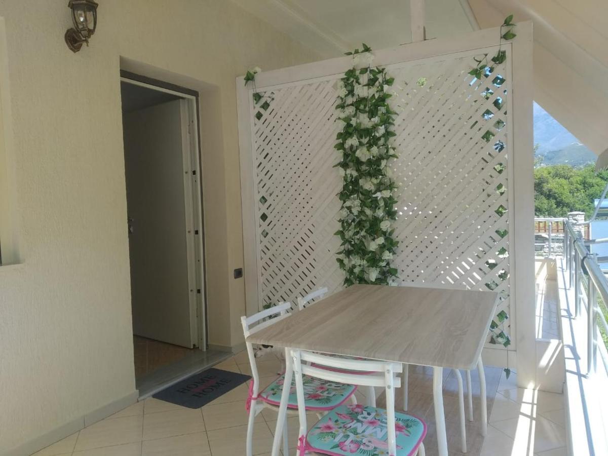 Vasil Mertiri Apartment